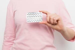 Síndrome dos ovários policísticos e anticoncepcional: será que é o melhor tratamento?